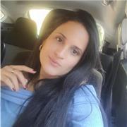 Profesional en el diseño de modas con más de 5 años de experiencia